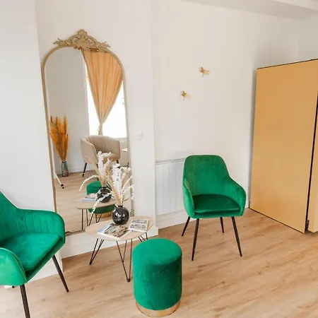Apartament Maile Potes