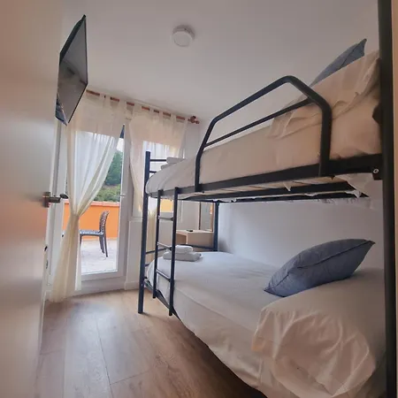 Maile Apartment *