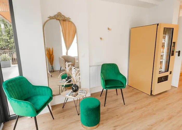 Apartament Maile Potes